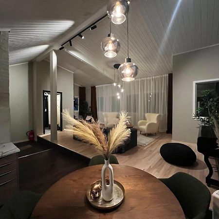 Charming Loft Retreat On Tromso'S Historic Main Street: 3-Minute Stroll To City Square Bagian luar foto