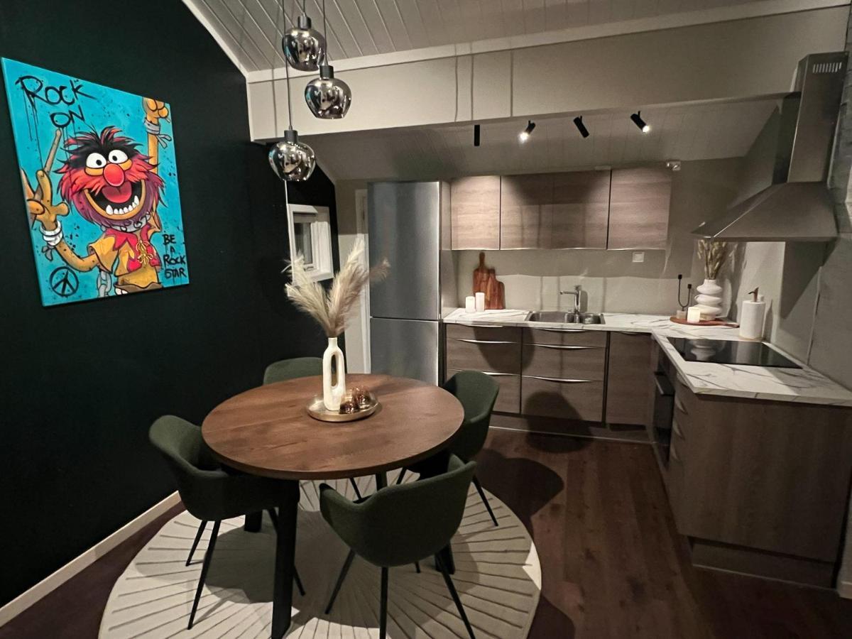 Charming Loft Retreat On Tromso'S Historic Main Street: 3-Minute Stroll To City Square Bagian luar foto